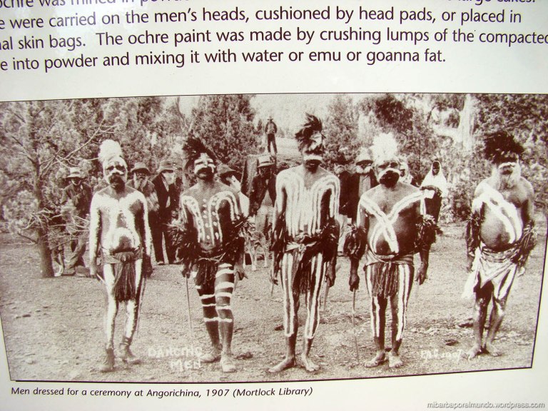 Aborígenes en Angorichina (Australia)