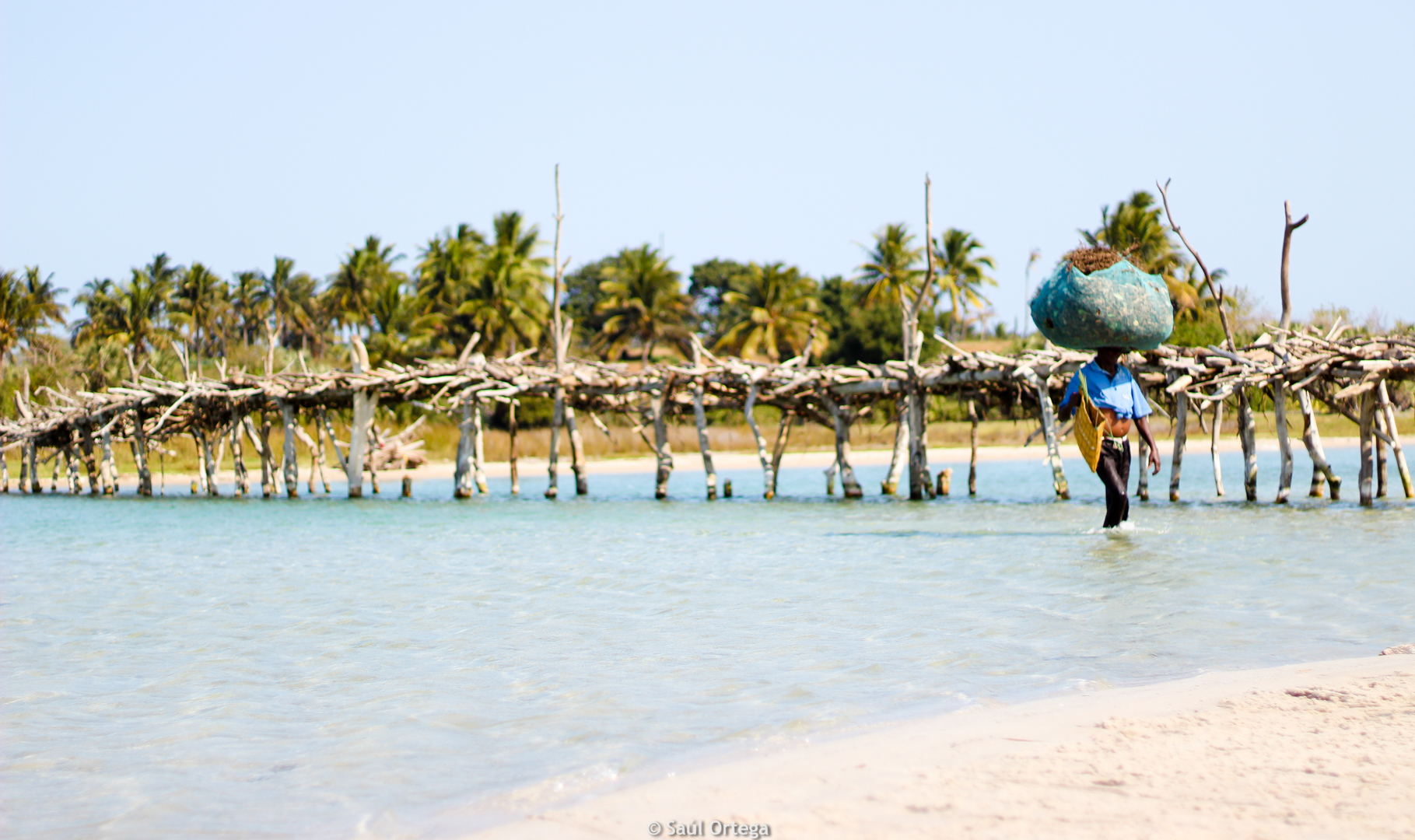 Cruzando con carga (Mozambique)