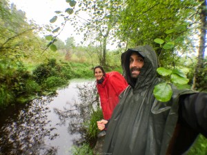 Peregrinos embarrados